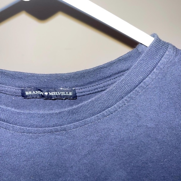 Brandy Melville Women's T-shirt - Picture 4 of 4
